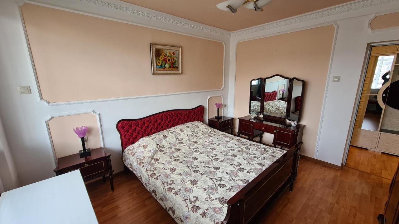 Просторен двустаен апартамент близо до центъра Spacious 1 bedroom appartment near the center Монтана Екстериор снимка